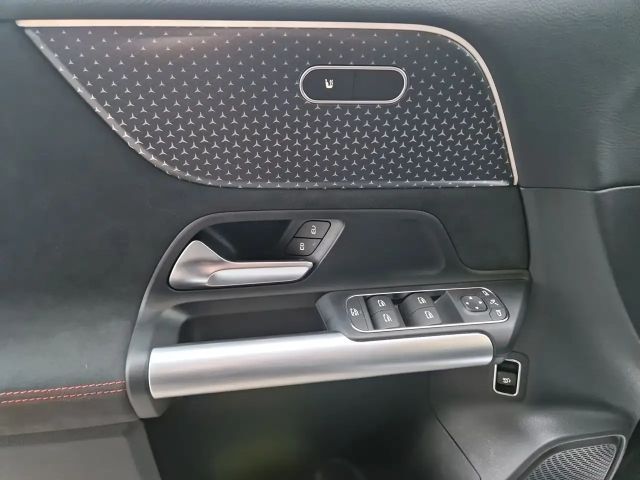 Mercedes-Benz EQA 350 4MATIC AMG Line