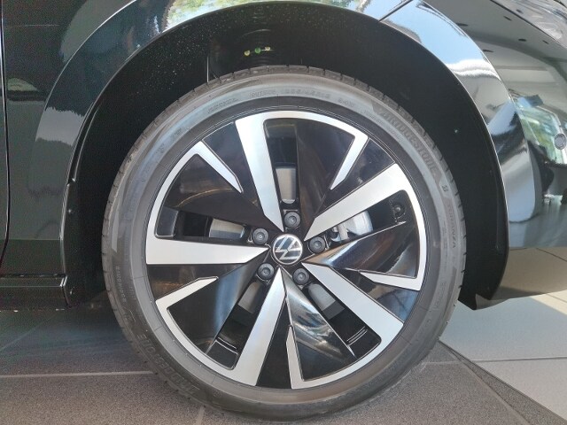 Volkswagen Passat 1.5 eTSI BMT DSG