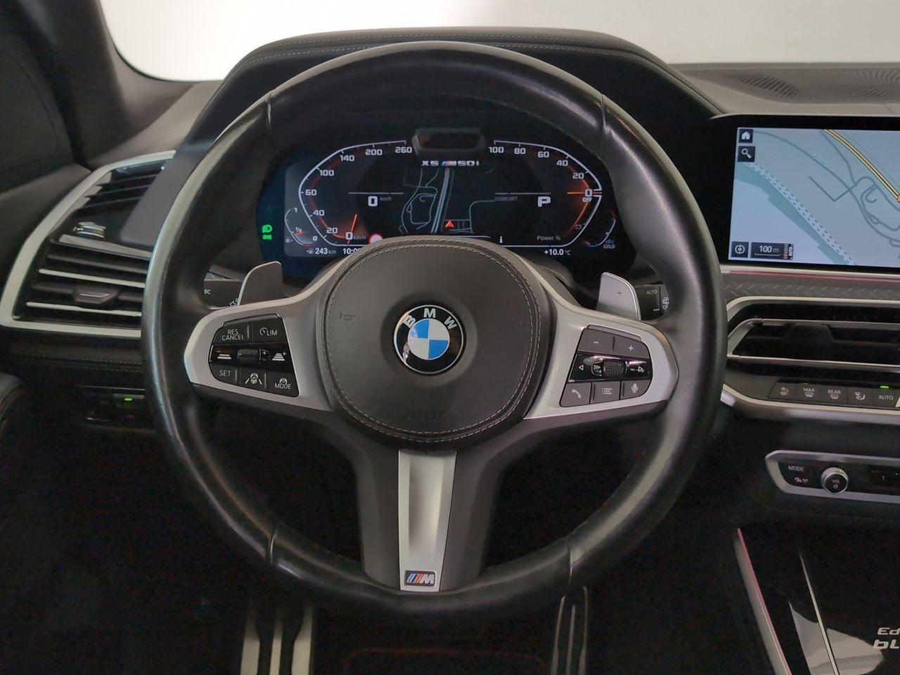 BMW X5 M50i