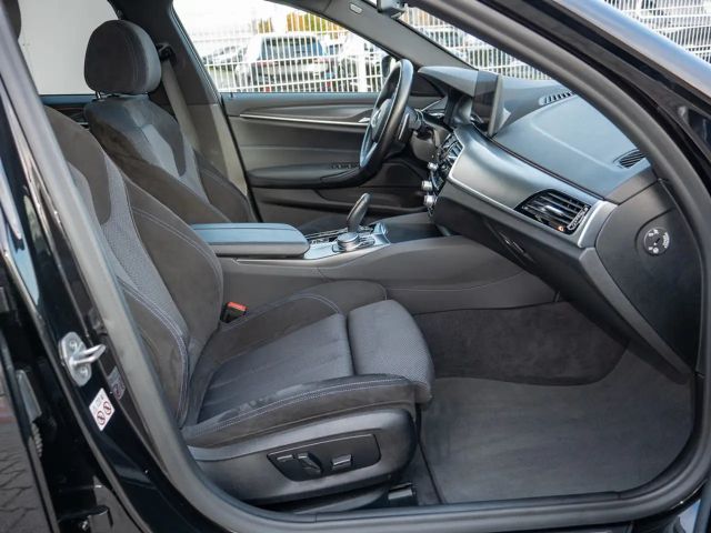 BMW 520 520d M-Sport Touring
