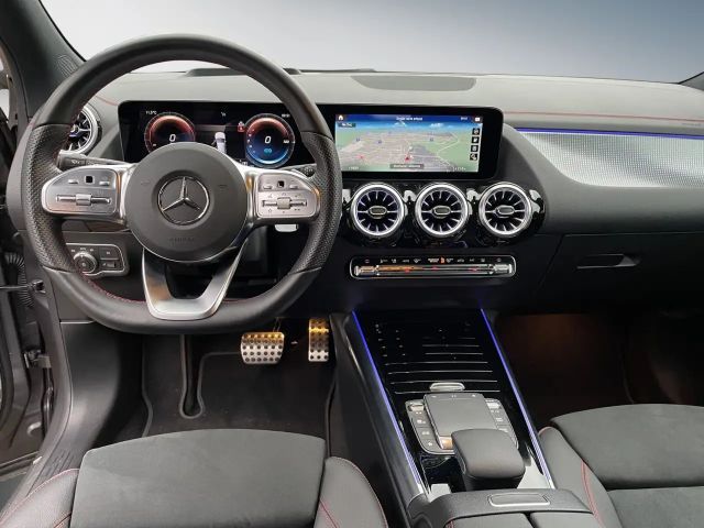 Mercedes-Benz EQA 300 4MATIC AMG Line
