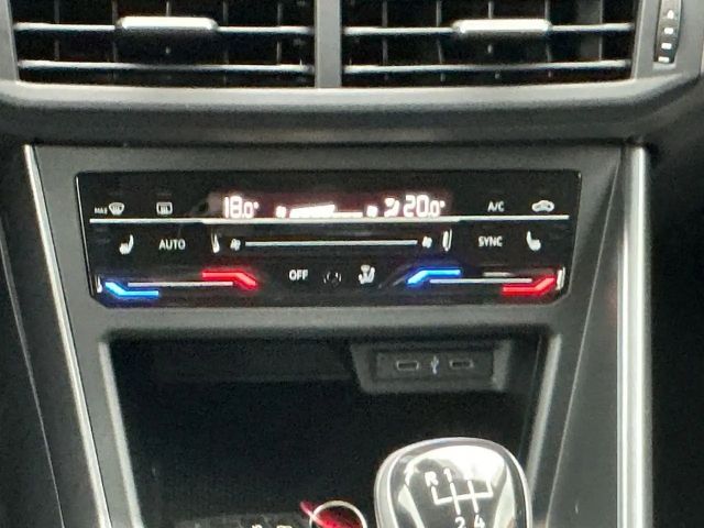 Volkswagen Polo 1.0 TSI Style