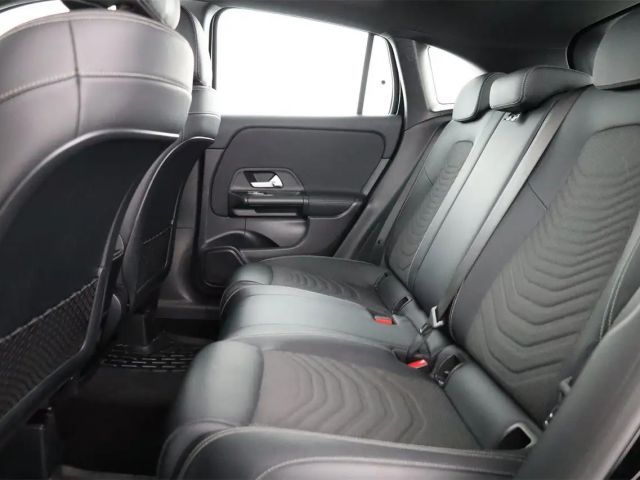 Mercedes-Benz GLA 180 GLA 180 d