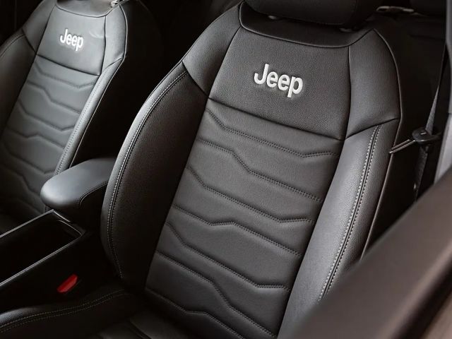 Jeep Avenger Full-Electric Summit