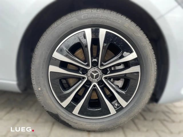 Mercedes-Benz B 200 Progressive Sedan