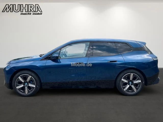 BMW iX xDrive40