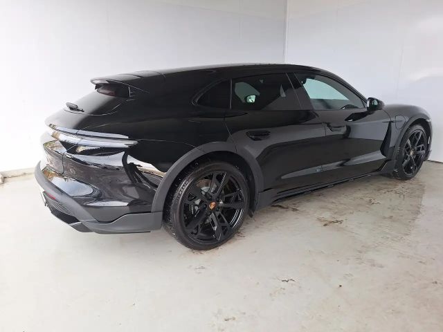 Porsche Taycan 4S Cross Turismo