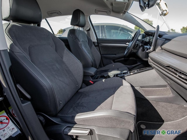 Volkswagen Golf 1.5 eTSI DSG Golf VIII Style