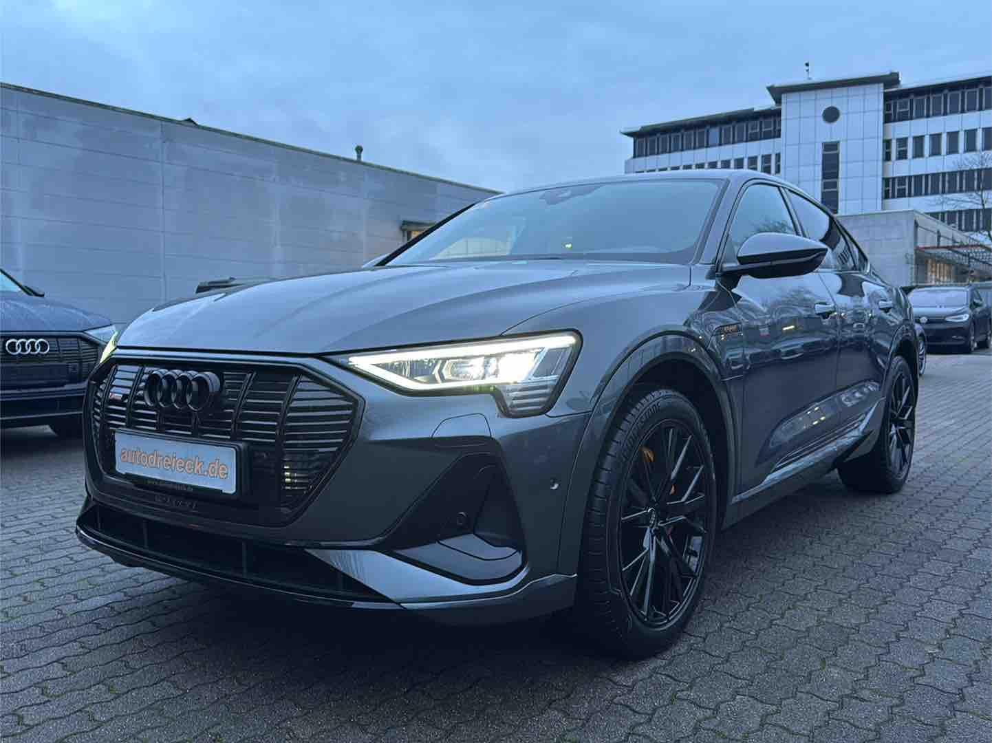 Audi e-tron 50 S-Line Sportback
