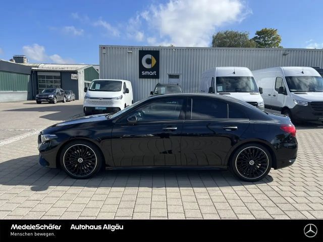 Mercedes-Benz A 220 A 220 d AMG Line
