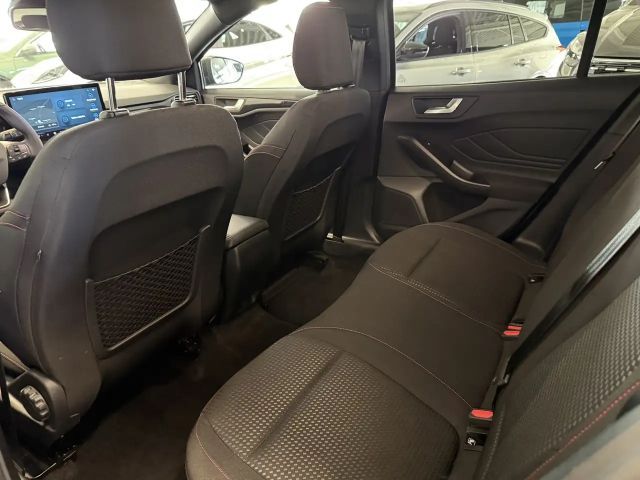 Ford Focus ST Line Wagon