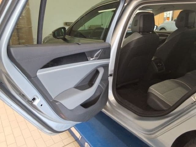 Volkswagen Passat 2.0 TDI Business DSG Variant