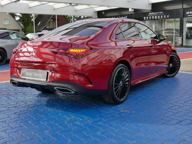 Mercedes-Benz CLA 200 AMG Line Coupé