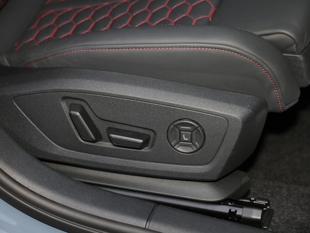 Audi RS3 Quattro S-Tronic Sedan