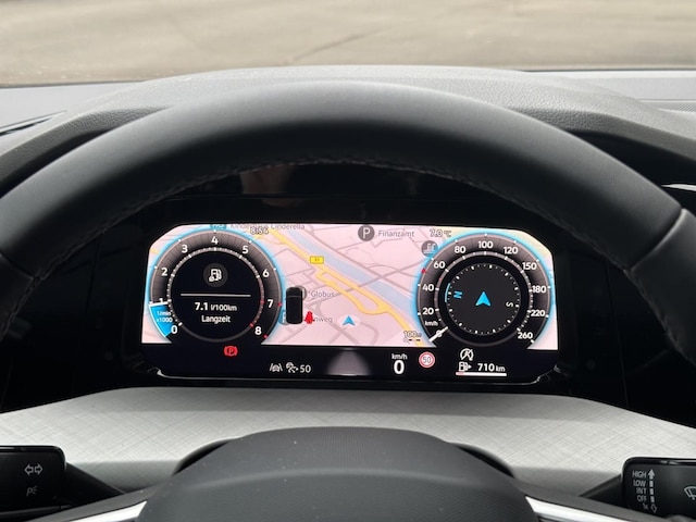 Volkswagen Golf Life Plus