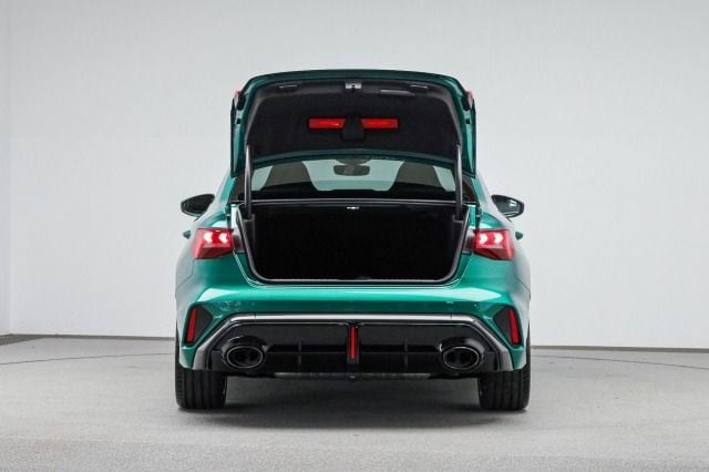 Audi RS3 Quattro S-Tronic Sedan