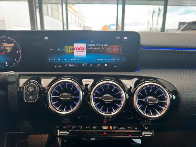 Mercedes-Benz A 220 A 220 d Progressive