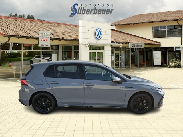 Volkswagen Golf 1.5 eTSI DSG R-Line