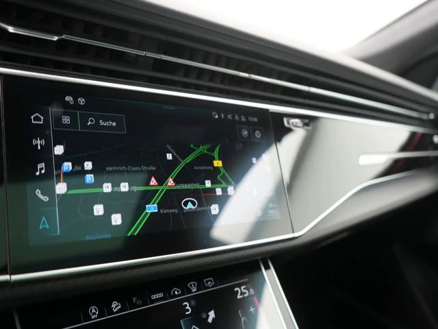 Audi RS Q8 305KMH LUFT STANDHZ CARBON AHK PANO RAU