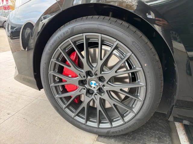 BMW M140i Sedan xDrive