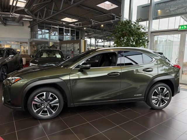 Lexus UX 250h Style Edition