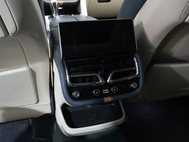 Bentley Bentayga EWB Azure Riviera Edition *Unique*