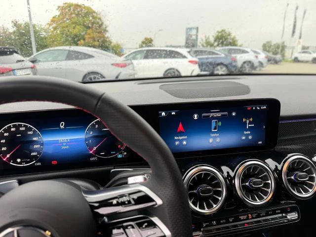 Mercedes-Benz GLB 200 AMG Line