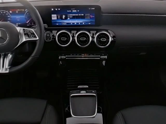 Mercedes-Benz A 200 A 200 d Progressive