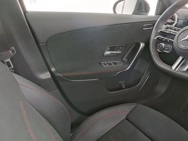 Mercedes-Benz A 180 AMG Line