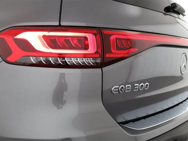 Mercedes-Benz EQB 300 4MATIC AMG Line