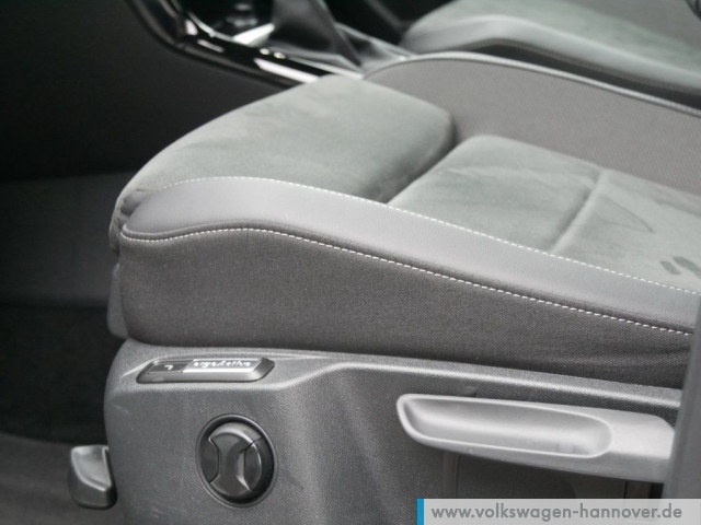 Volkswagen T-Roc 1.5 TSI DSG R-Line