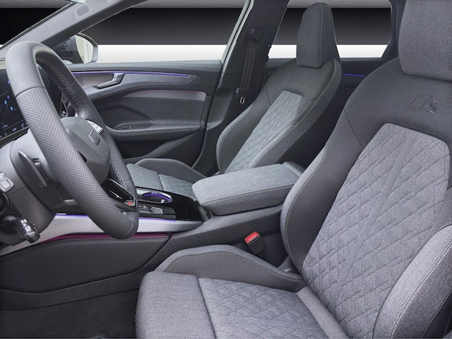 Audi A6 Avant Quattro S-Tronic