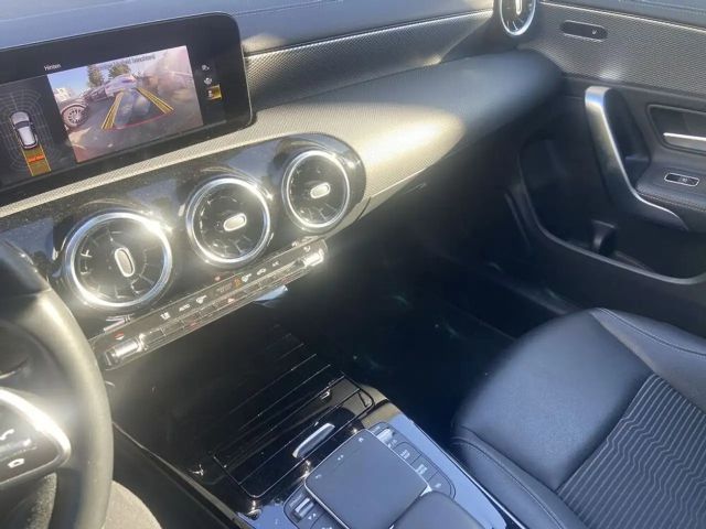 Mercedes-Benz CLA 200 CLA 200 d