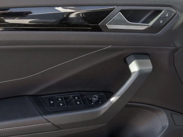 Volkswagen T-Roc 2.0 TSI DSG R-Line