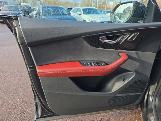 Audi SQ8 TFSI V8 MATRIX PANO HuD B&O AHK 22"