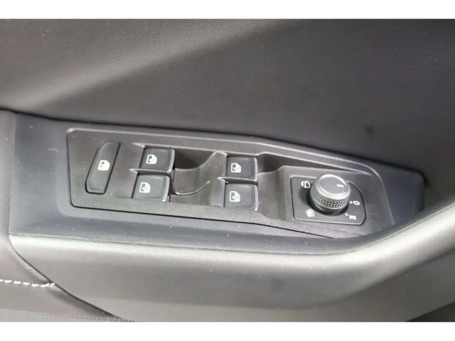 Volkswagen T-Roc 1.5 TSI DSG R-Line