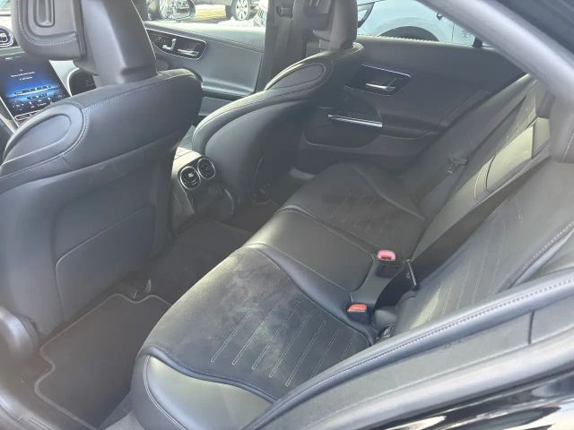 Mercedes-Benz C 180 AMG Line Sedan