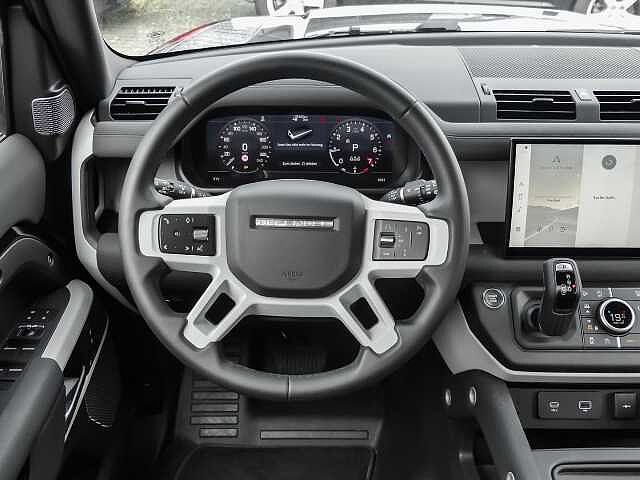 Land Rover Defender 110 Dynamic HSE