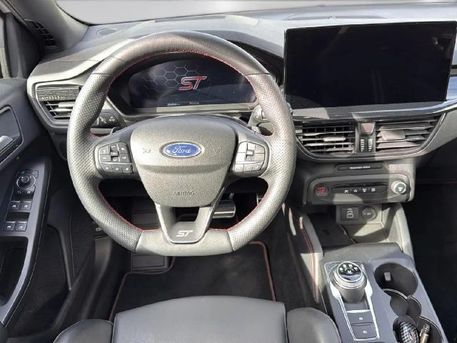 Ford Focus ST Line