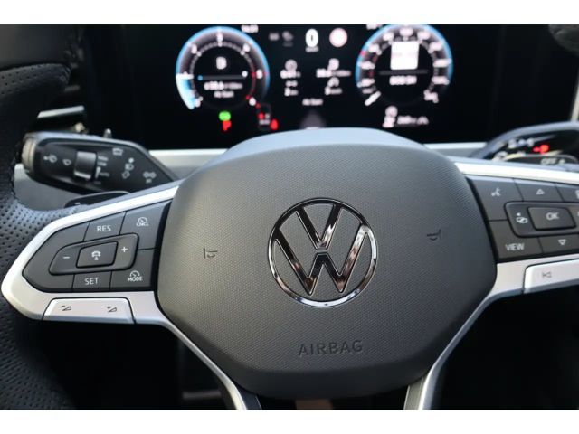 Volkswagen Passat IQ.Drive R-Line Variant