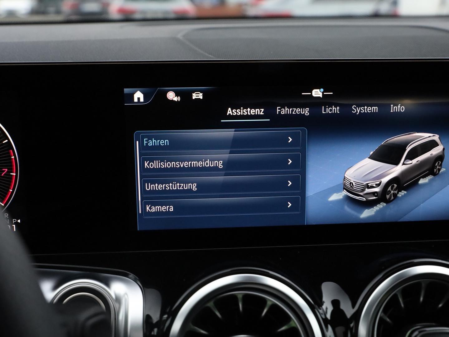 Mercedes-Benz GLB 220 4MATIC