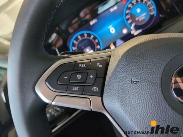 Volkswagen Golf DSG Golf VIII IQ.Drive Style