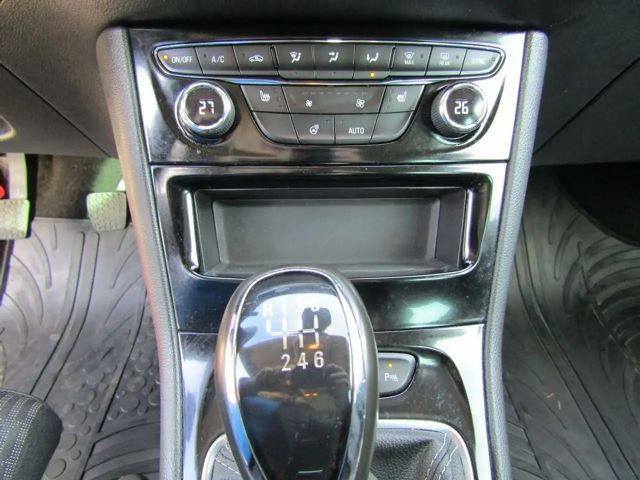 Opel Astra Design&Tech Start/Stop