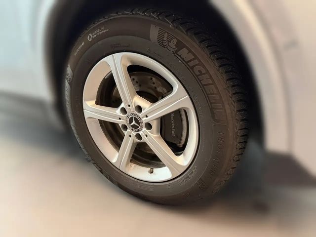 Mercedes-Benz GLA 200 4MATIC GLA 200 d