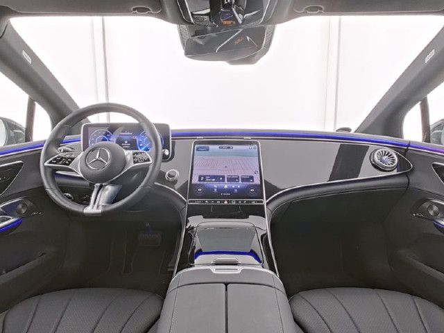 Mercedes-Benz EQE 300 Sedan