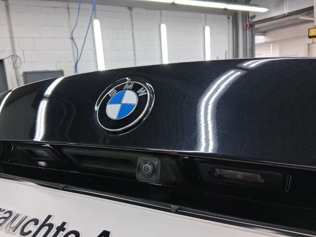 BMW 320 320i M-Sport Sedan xDrive