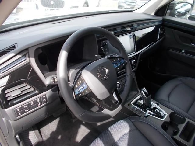 SsangYong Korando e-MOTION Titanium Leder LED Navigation