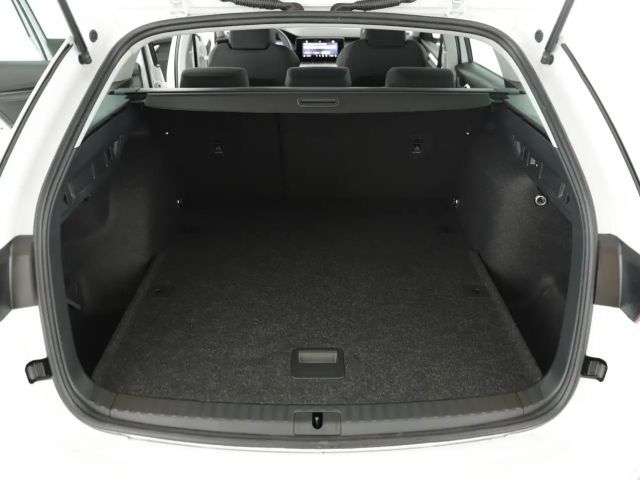 Skoda Octavia Essence TSI