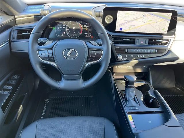 Lexus ES Business Line