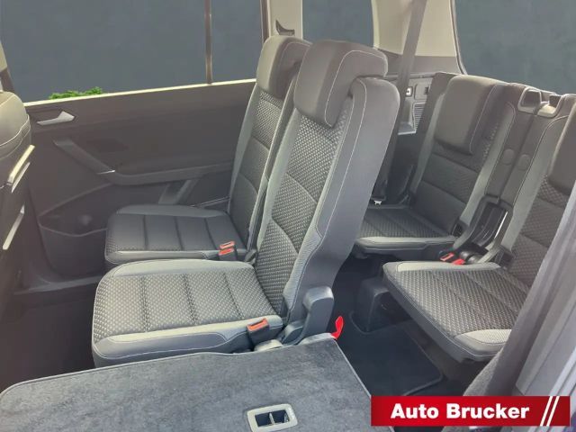 Volkswagen Touran 1.5 TSI DSG